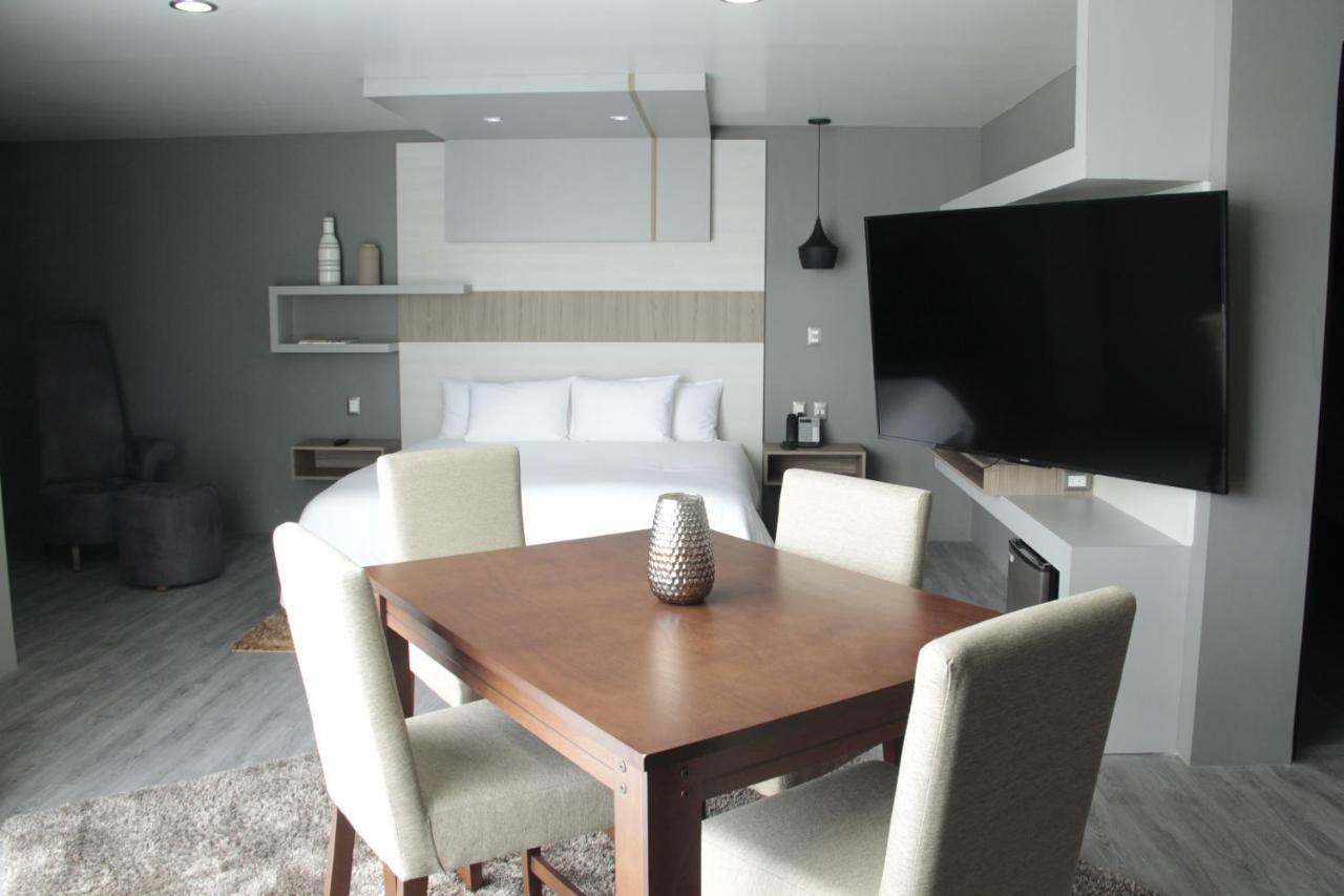 Esduma Hk Hotel Pachuca Экстерьер фото