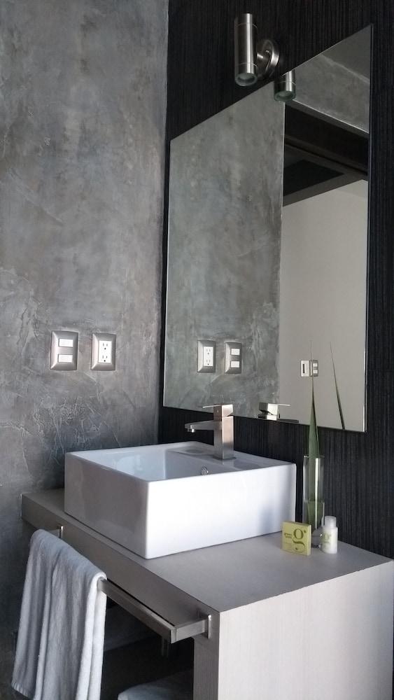 Esduma Hk Hotel Pachuca Экстерьер фото