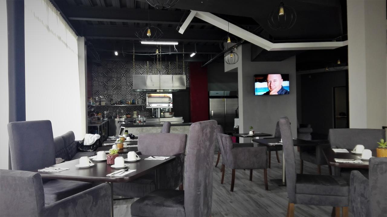 Esduma Hk Hotel Pachuca Экстерьер фото