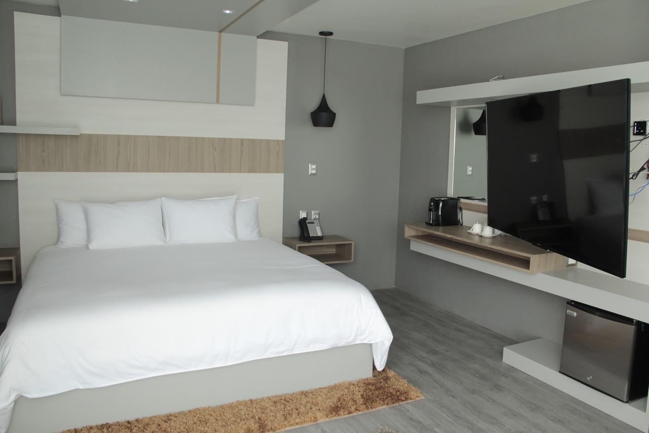 Esduma Hk Hotel Pachuca Экстерьер фото